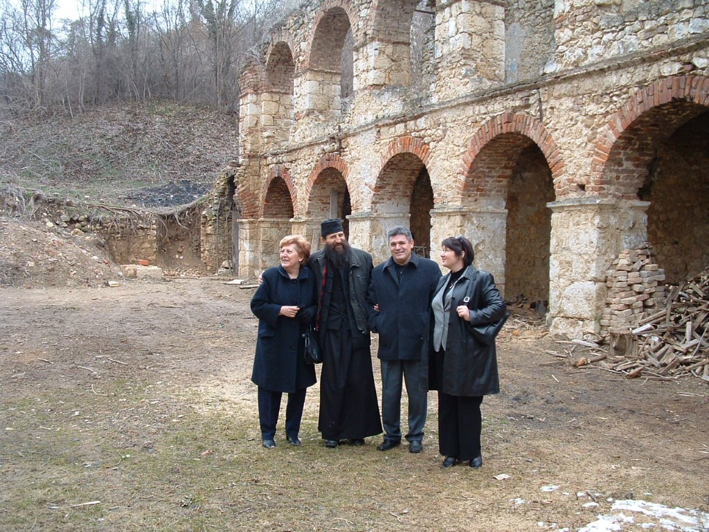 Фотографија из галерије Манастира Кувеждин, 2006 (1)